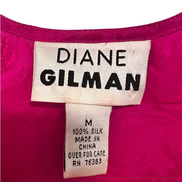 Diane Gilman 100% silk tank in fuchsia with a paisley pattern, size Medium - Picture 4 of 7